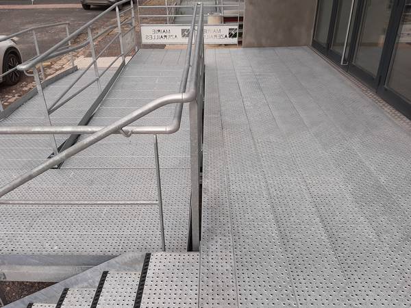Platform / Pedestrian Walkway – sheet profile gratings