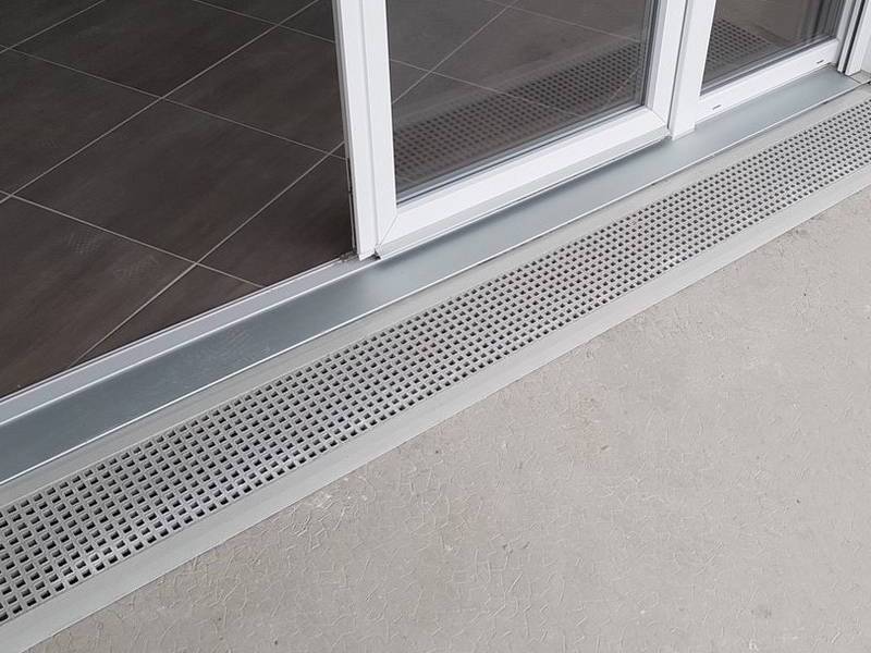 Patented door threshold ready to install