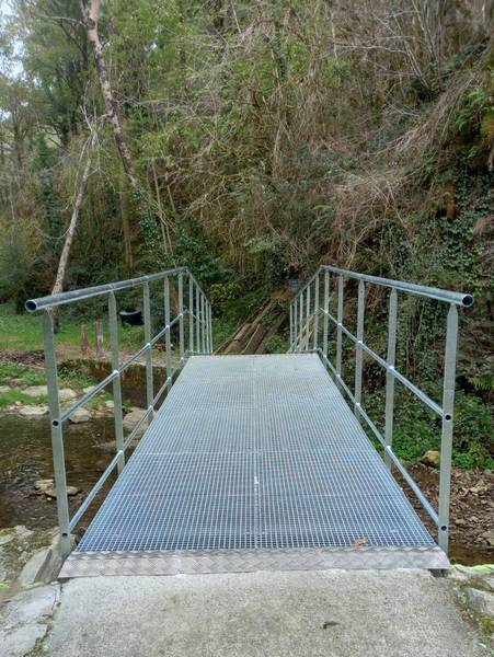 Footbridge press-locked gratings public right of way river