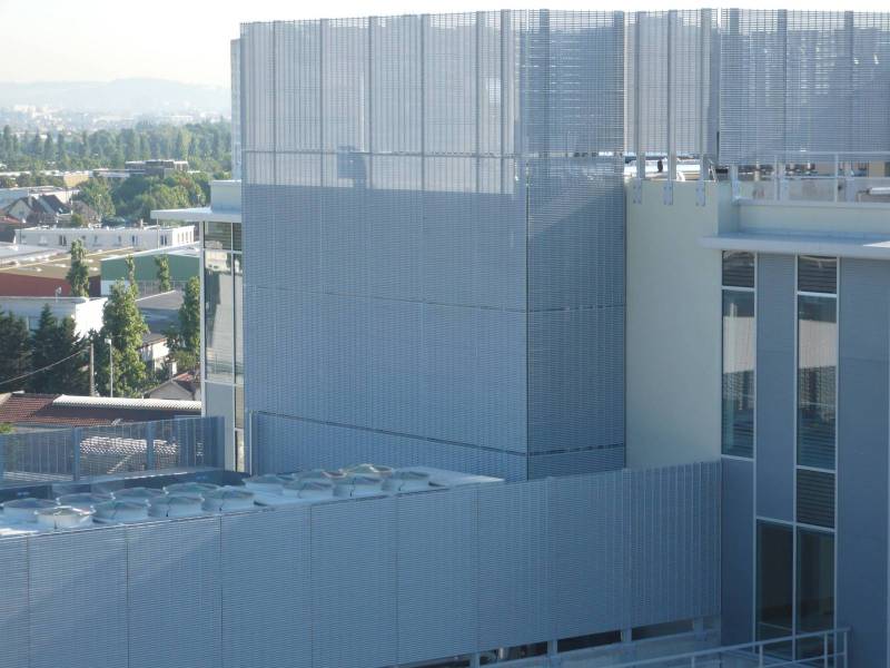 Façade cladding Industriekomplexes louvred grating