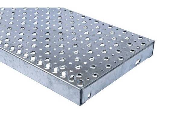 Tread made of grating with stringers